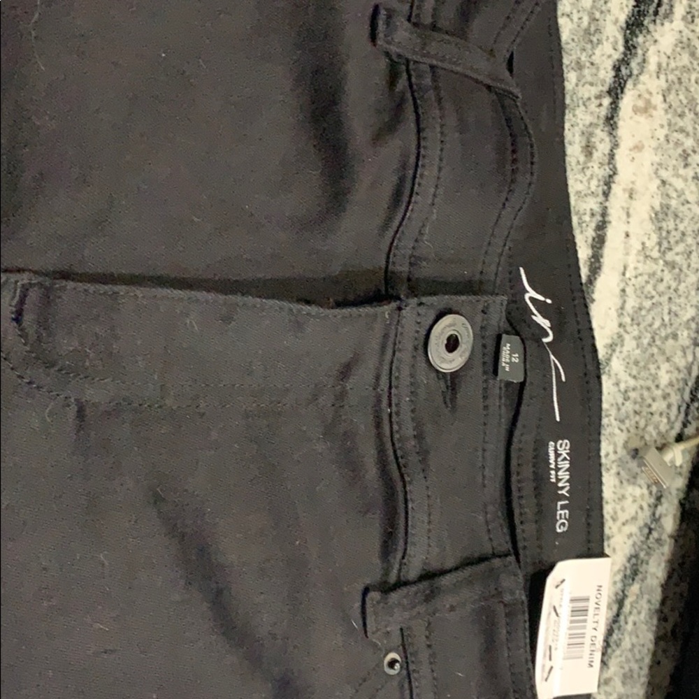 NEW INC skinny leg Curvy size 12